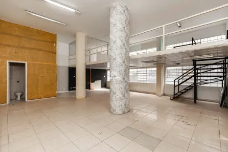 Ponto Comercial para alugar, 83m² no Centro, Curitiba