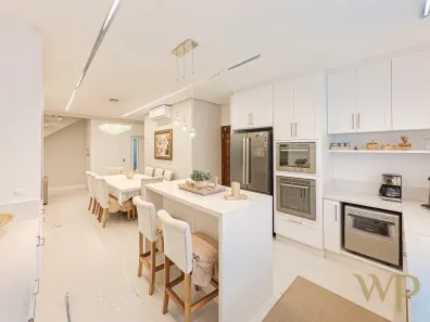 Casa com 3 Quartos à venda, 220m² no Boa Vista, Joinville