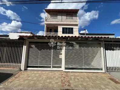 Casa com 5 Quartos à venda, 90m² no Guará I, Brasília