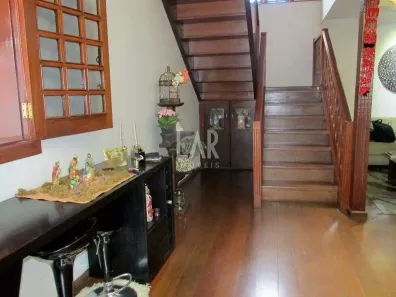 Casa com 3 Quartos à venda, 275m² no Sagrada Família, Belo Horizonte