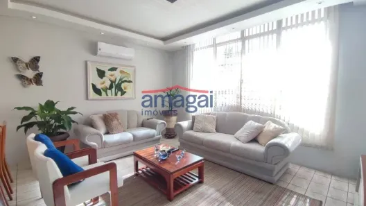 Casa com 3 Quartos à venda, 193m² no Jardim Siesta, Jacareí