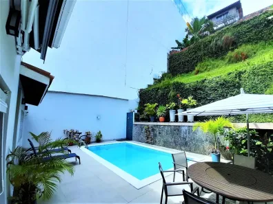 Casa com 3 Quartos à venda, 470m² no Caminho das Árvores, Salvador