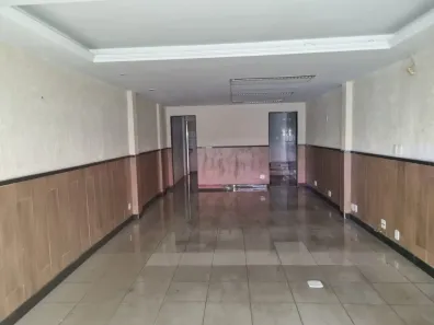 Ponto Comercial para alugar, 75m² no Campo Grande, Rio de Janeiro