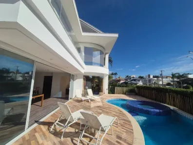 Casa com 4 Quartos para venda ou aluguel, 480m² no Jurerê Internacional, Florianópolis