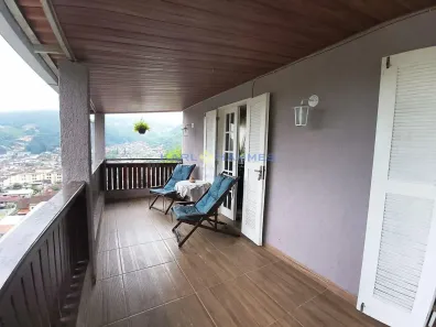 Casa com 3 Quartos à venda, 141m² no Mosela, Petrópolis