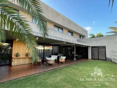 Casa de Condomínio com 5 Quartos à venda, 650m² no Candelária, Natal