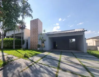 Casa com 4 Quartos à venda, 235m² no Residencial Condomínio Jardim Veneza, Senador Canedo