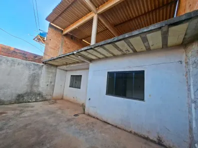 Casa com 2 Quartos à venda, 250m² no Setor Habitacional Sol Nascente, Brasília
