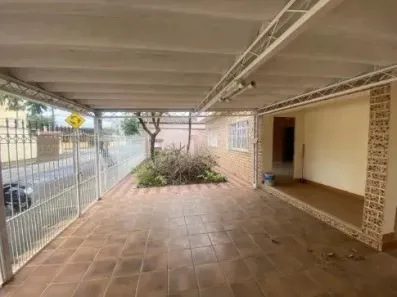 Casa com 2 Quartos à venda, 236m² no Vila Bandeirantes, São José dos Campos