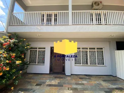 Casa com 3 Quartos para alugar, 210m² no Cidade Jardim, Americana