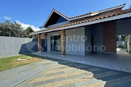 Casa com 3 Quartos à venda, 137m² no Centro, Peruíbe