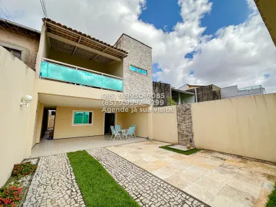 Casa com 4 Quartos à venda, 220m² no Cajazeiras, Fortaleza