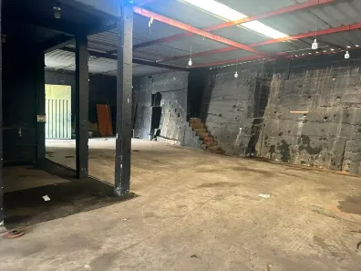 Galpão/Depósito/Armazém para alugar, 200m² no São Benedito, Santa Luzia
