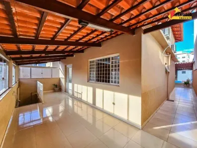 Casa com 3 Quartos à venda, 250m² no Doutor José Thomaz, Divinópolis