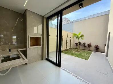 Sobrado com 3 Quartos à venda, 168m² no Grand Ville, Uberlândia