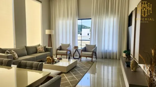 Casa com 4 Quartos à venda, 300m² no Grama, Juiz de Fora