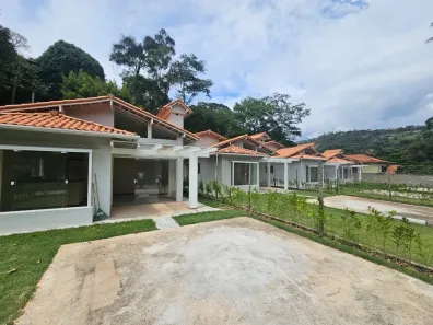 Casa de Condomínio com 3 Quartos à venda, 88m² no Itaipava, Petrópolis