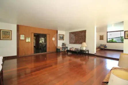 Sobrado com 4 Quartos para venda ou aluguel, 583m² no Jardim Luzitânia, São Paulo