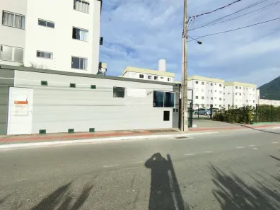 Apartamento com 2 Quartos para alugar, 49m² no Pachecos, Palhoça