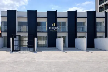 Sobrado com 2 Quartos à venda, 69m² no Iririú, Joinville