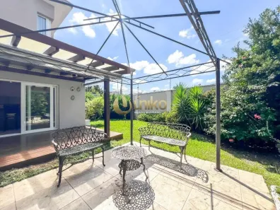 Casa de Condomínio com 4 Quartos para alugar, 286m² no Santa Felicidade, Curitiba