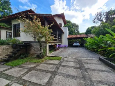 Casa de Condomínio com 5 Quartos à venda, 333m² no Itaipu, Niterói