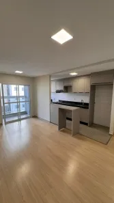 Apartamento com 3 Quartos para alugar, 65m² no Jardim Aclimação, Maringá