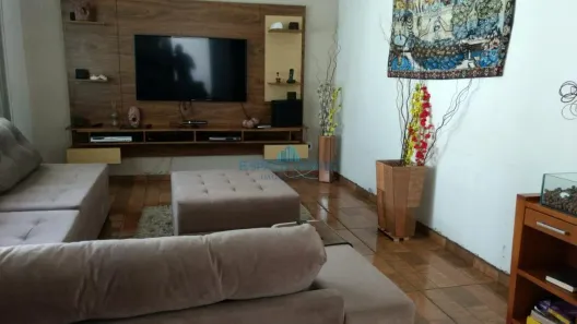 Casa com 3 Quartos à venda, 200m² no Centro, Franca