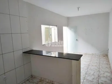 Casa com 2 Quartos à venda, 54m² no Jardim Canaã, Uberlândia