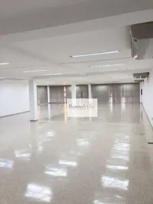 Prédio Comercial para alugar, 810m² no Santo Amaro, São Paulo