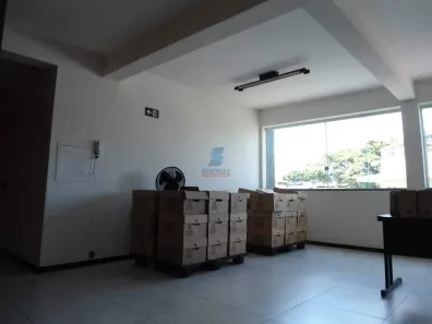 Prédio Comercial à venda, 315m² no Jardim Industrial, Contagem