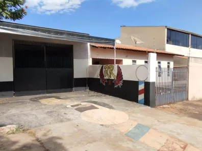 Casa com 3 Quartos à venda, 160m² no Califórnia, Londrina