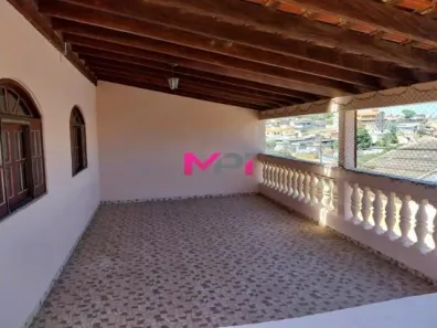 Sobrado com 3 Quartos à venda, 250m² no Jardim Tamoio, Jundiaí