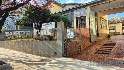 Casa com 3 Quartos à venda, 324m² no Centro, Apucarana