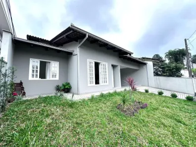 Casa com 3 Quartos à venda, 219m² no Anita Garibaldi, Joinville