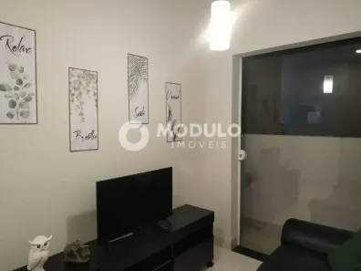 Apartamento com 2 Quartos para alugar, 47m² no Santa Mônica, Uberlândia