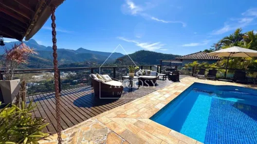 Casa de Condomínio com 3 Quartos à venda, 1400m² no Nogueira, Petrópolis