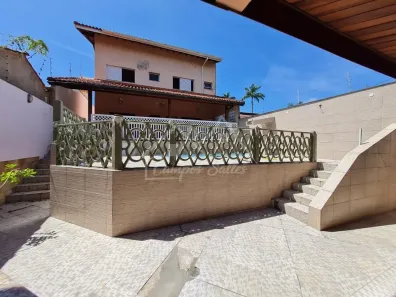 Sobrado com 5 Quartos à venda, 280m² no Centro, Peruíbe