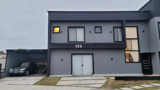 Casa de Condomínio com 3 Quartos à venda, 350m² no Jardim Jacinto, Jacareí