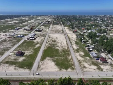 Lote/Terreno à venda, 300m² no , Balneário Gaivota