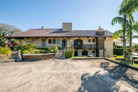 Casa de Condomínio com 3 Quartos à venda, 498m² no Cavalhada, Porto Alegre