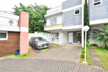 Sobrado com 3 Quartos à venda, 185m² no São Braz, Curitiba