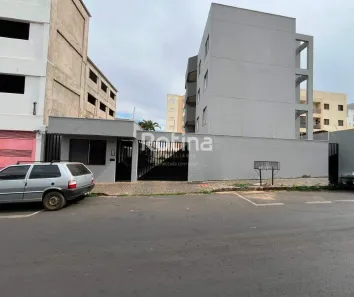 Apartamento com 3 Quartos para alugar, 80m² no Marta Helena, Uberlândia