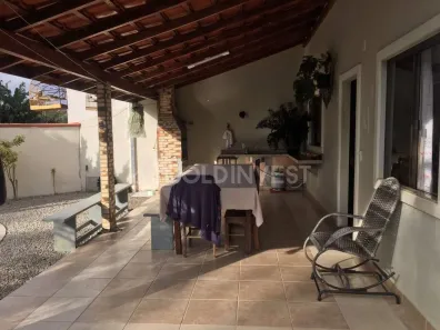 Casa com 4 Quartos à venda, 227m² no Limoeiro, Brusque