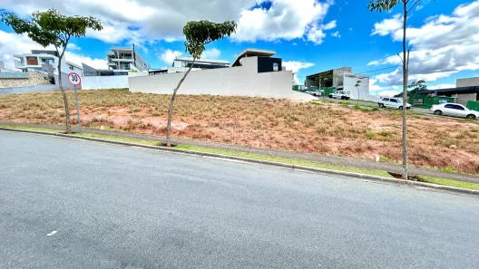 Lote/Terreno à venda, 324m² no Salvaterra, Juiz de Fora