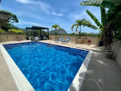 Casa com 5 Quartos para venda ou aluguel, 400m² no Vargem Pequena, Rio de Janeiro