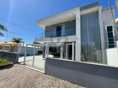 Sobrado com 3 Quartos à venda, 320m² no Atami, Pontal do Paraná