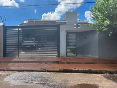 Casa com 3 Quartos à venda, 163m² no Jardim Mansur, Campo Grande