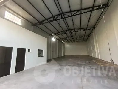 Galpão/Depósito/Armazém para alugar, 400m² no Nossa Senhora Aparecida, Uberlândia