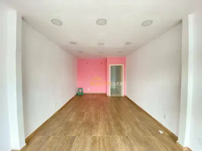 Ponto Comercial para alugar, 32m² no Novo Rio das Ostras, Rio das Ostras